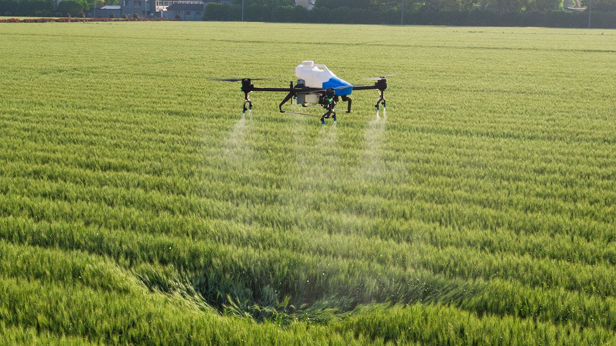 Na buntáistí a bhaineann le drones cosanta plandaí （2）